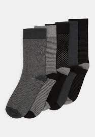 Socks made of non-quality materials can tear faster